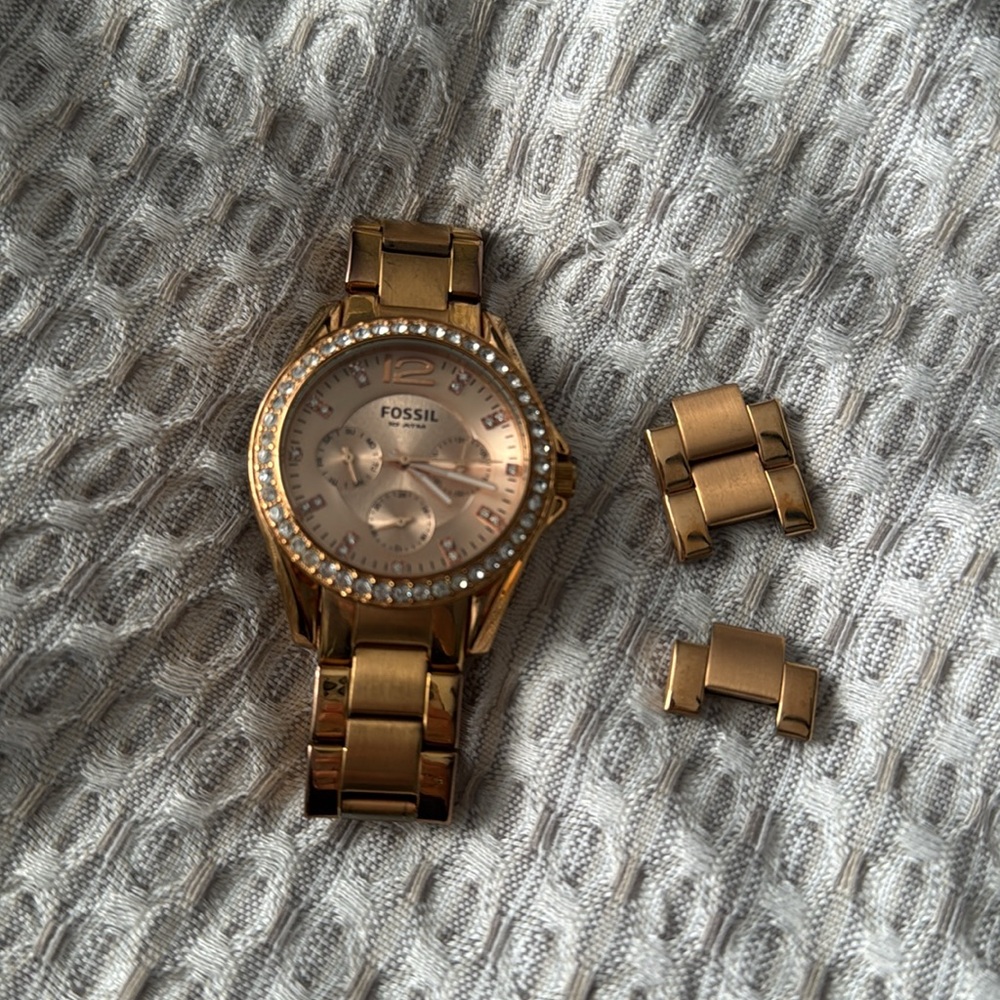Fossil rose gold watch with diamonds